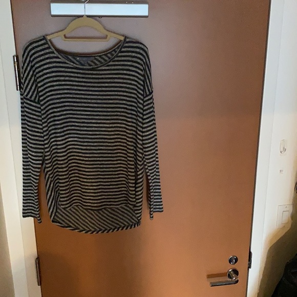 Elliott Lauren striped long sleeve pullover top size large like new - Picture 4 of 11